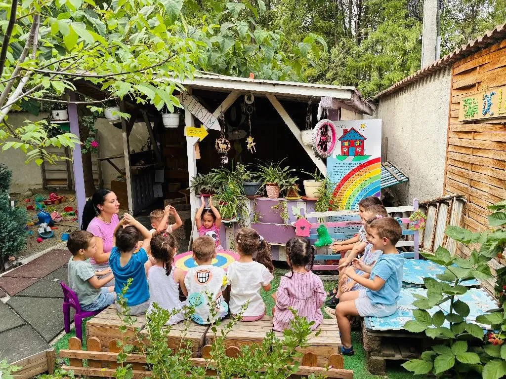 Grădinița RayKids Cârcea (Selgros) — joacă în natură