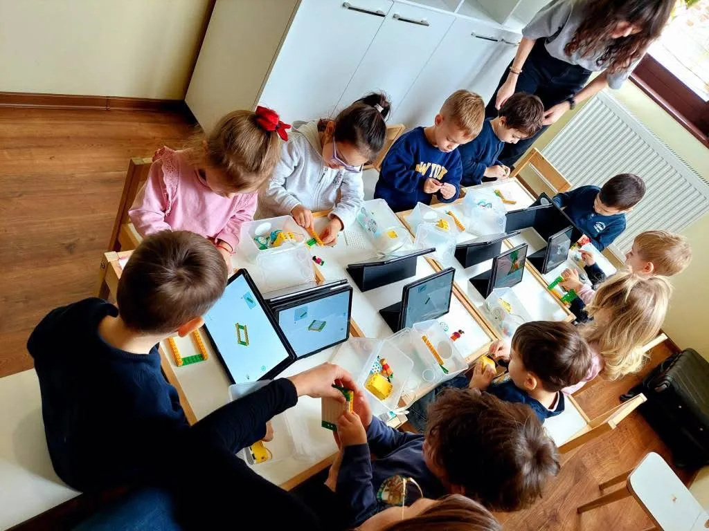 Grădinița RayKids Craiova — activități Reggio Emilia