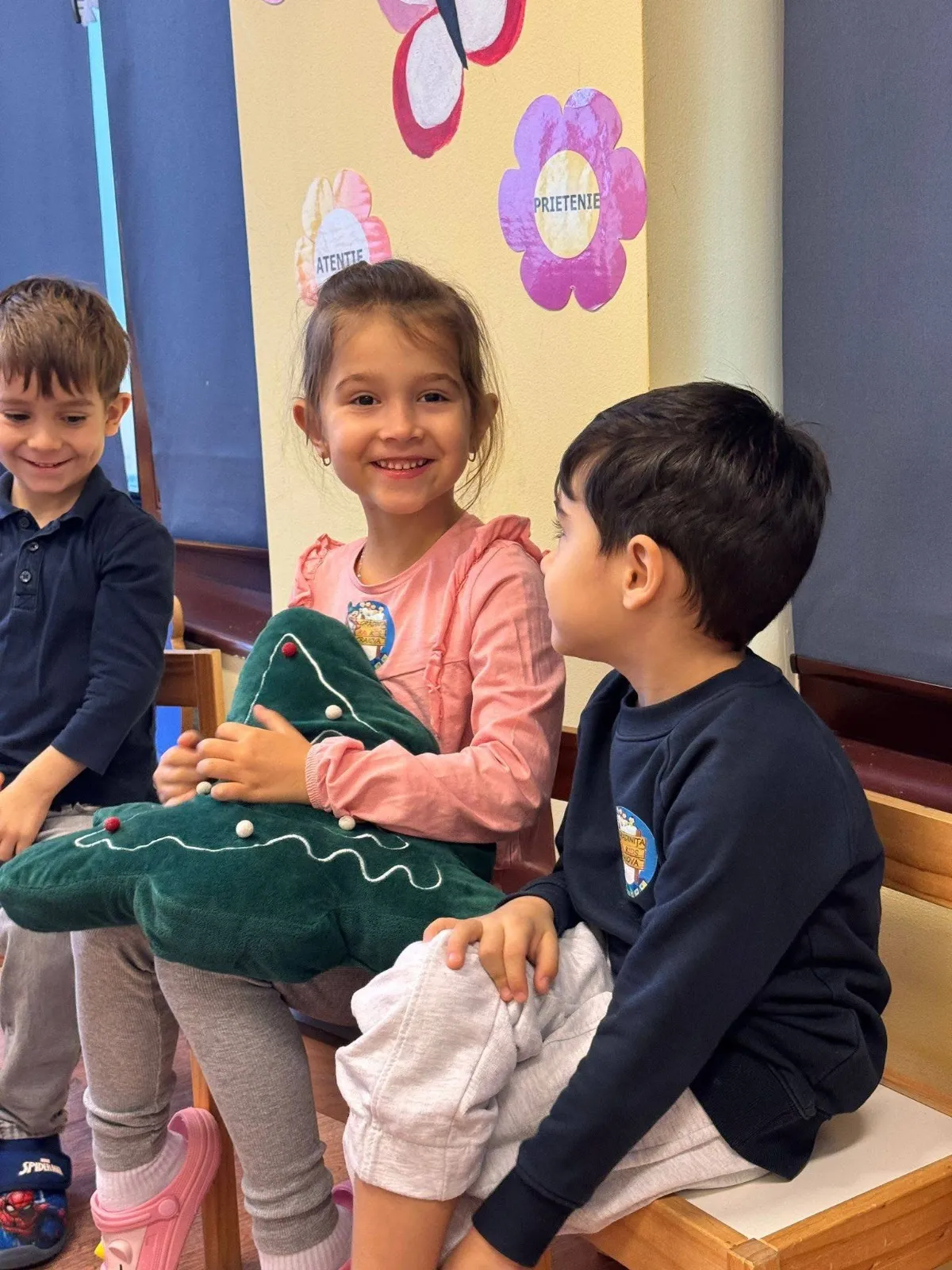 Grădinița RayKids Craiova — copii la joacă